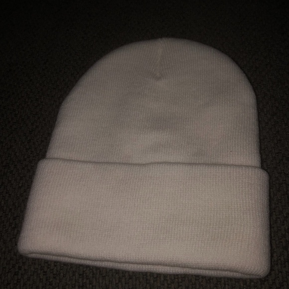 White Wyld Beanie - Picture 2 of 3
